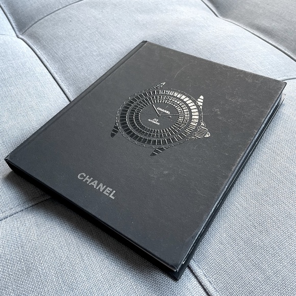 Chanel Vintage Deluxe Watch Book/Catalogue - Picture 4 of 11